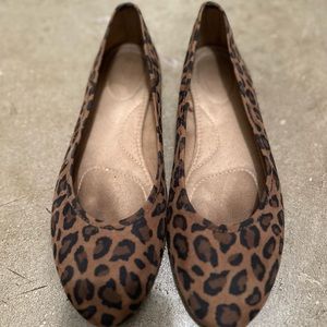 Old Navy Leopard Flats